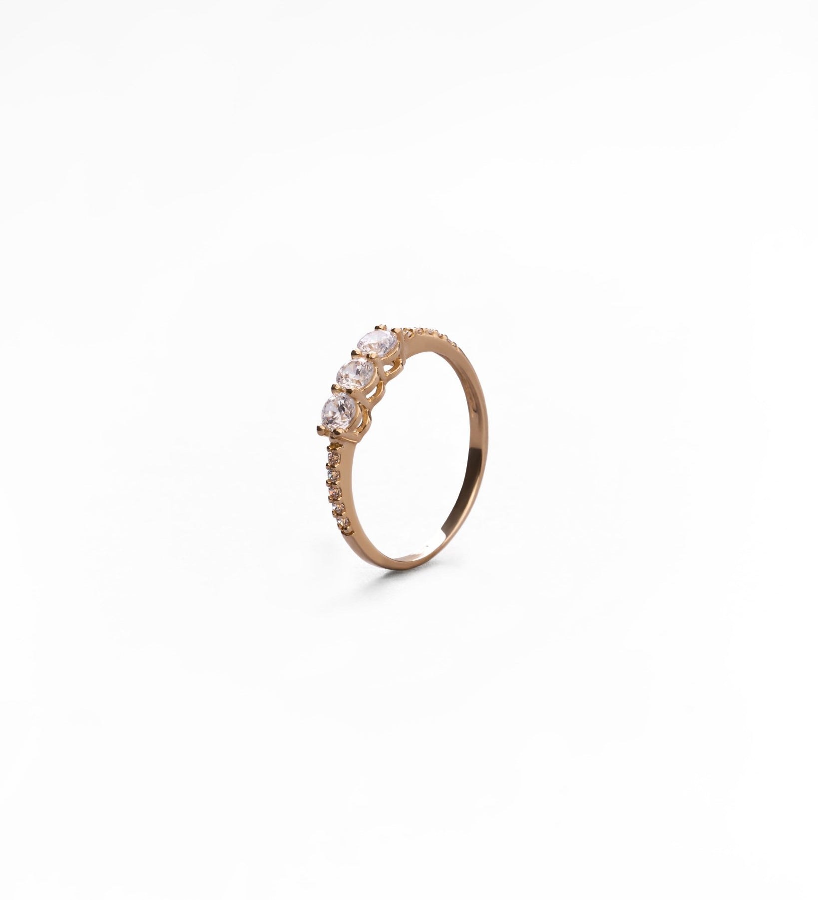 Anello con Tre Zirconi in Oro 14K - GIOIELLO ITALIANO