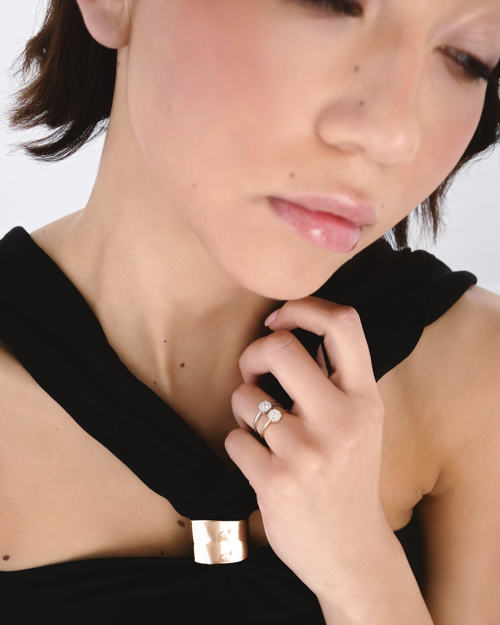 Anello con Zirconi Pavé in Oro 14K - GIOIELLO ITALIANO
