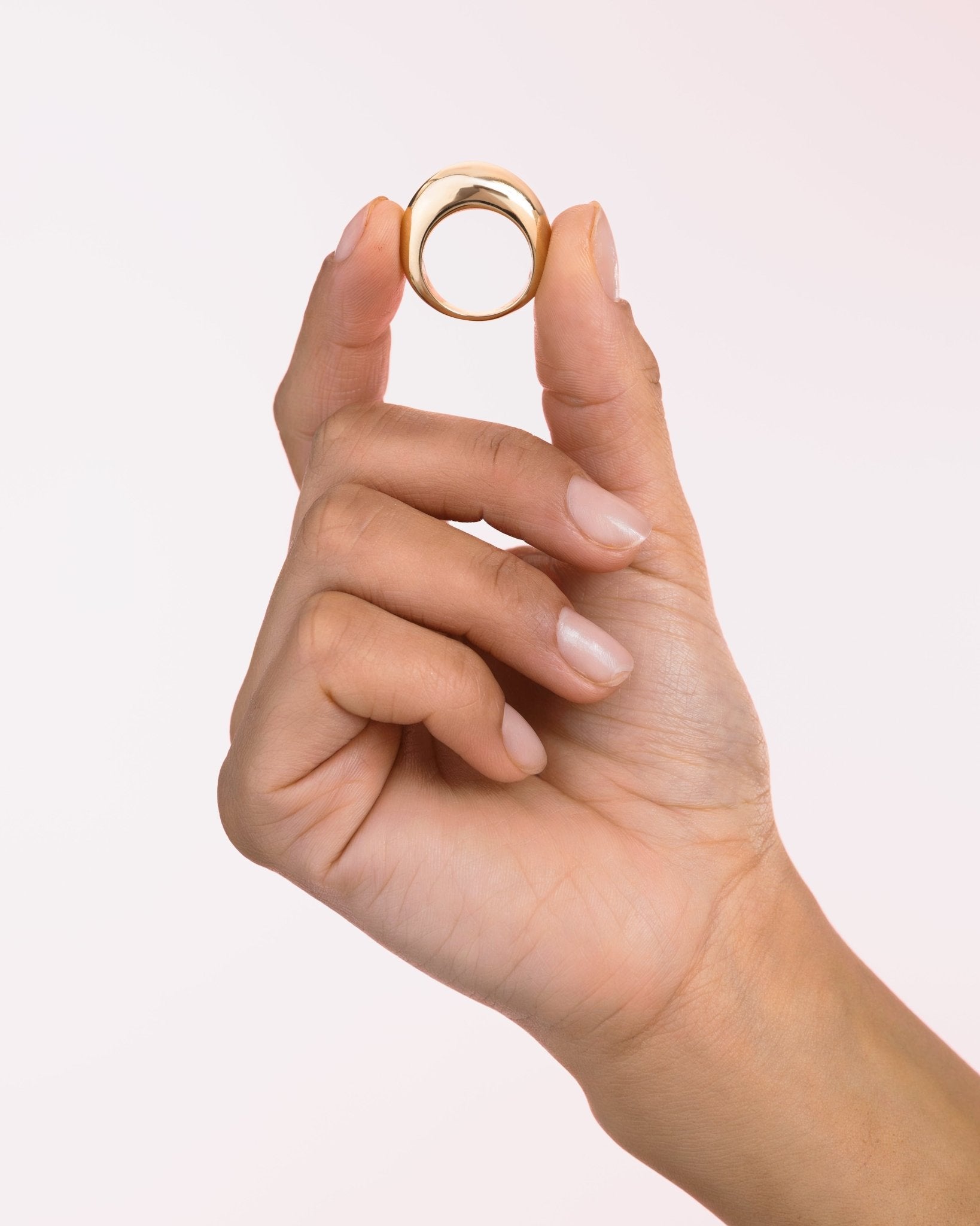 Anello Convesso Moderno in Oro 14K - GIOIELLO ITALIANO