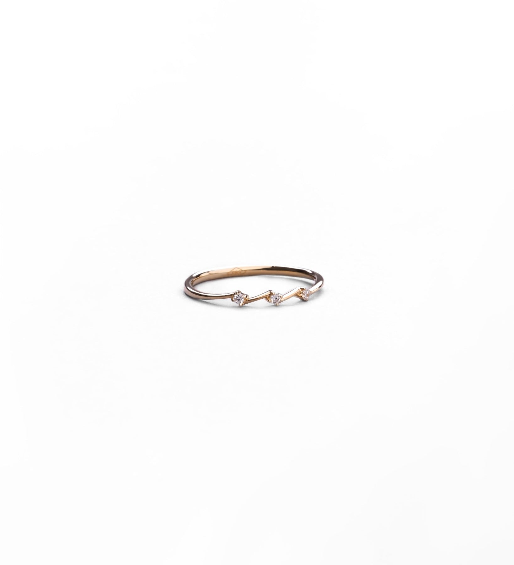 Anello Sottile con Zirconi in Oro 14K - GIOIELLO ITALIANO