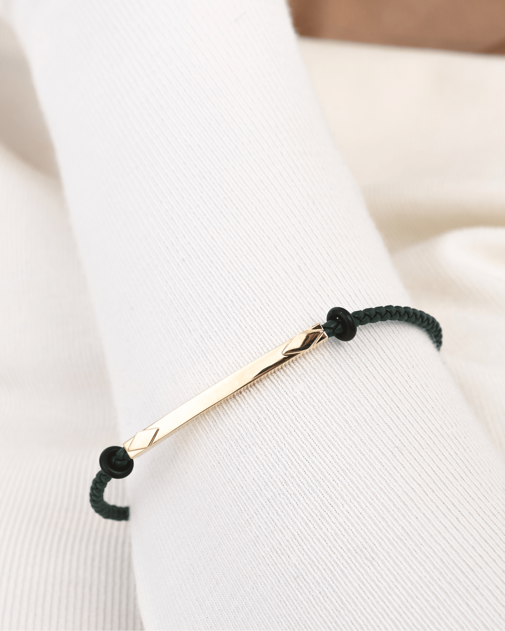 Bracciale da Uomo con Cinturino in Pelle e Oro 14K - GIOIELLO ITALIANO