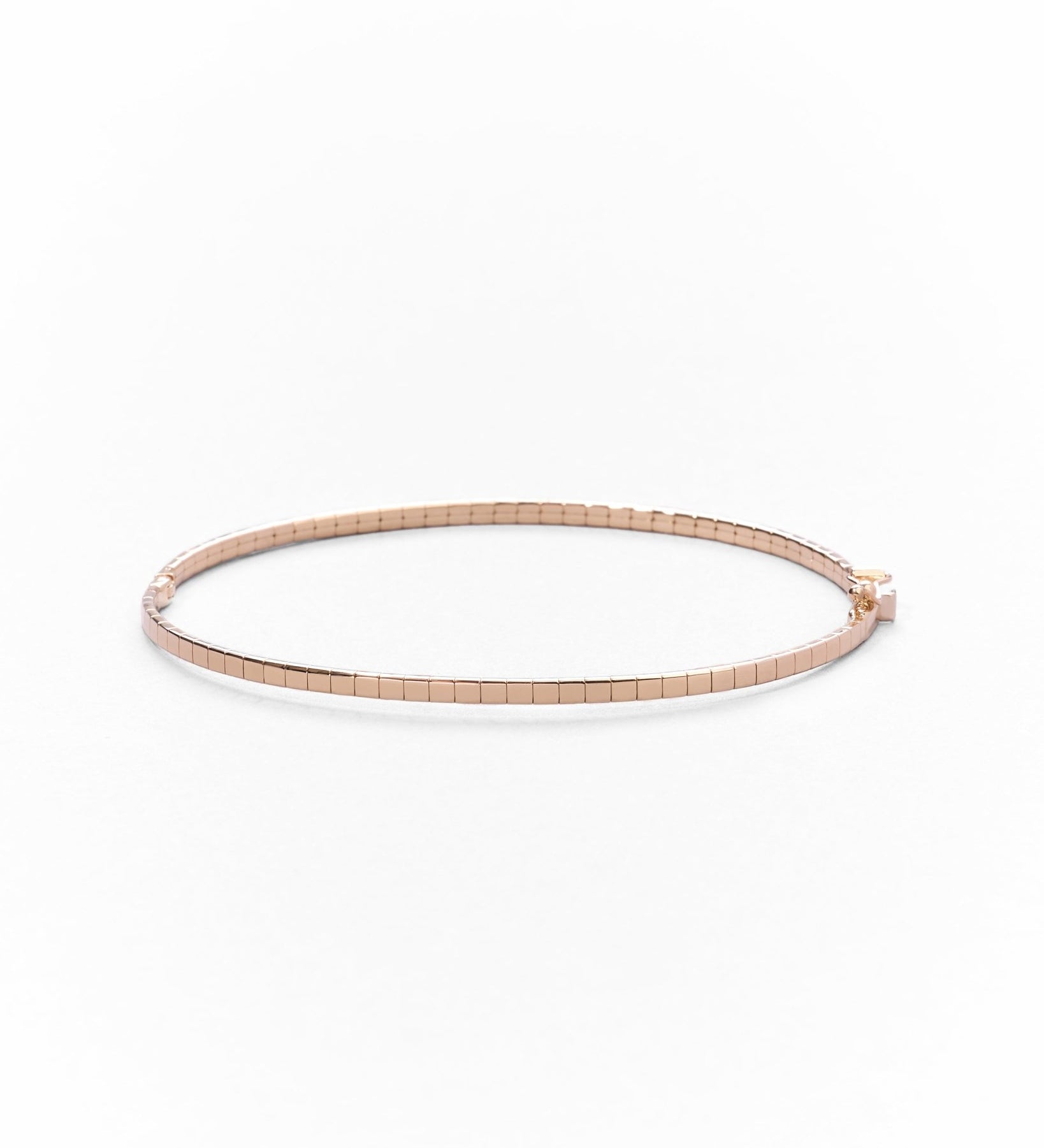 Bracciale Rigido Sottile in Oro 14K con Dettaglio Schiava - GIOIELLO ITALIANO