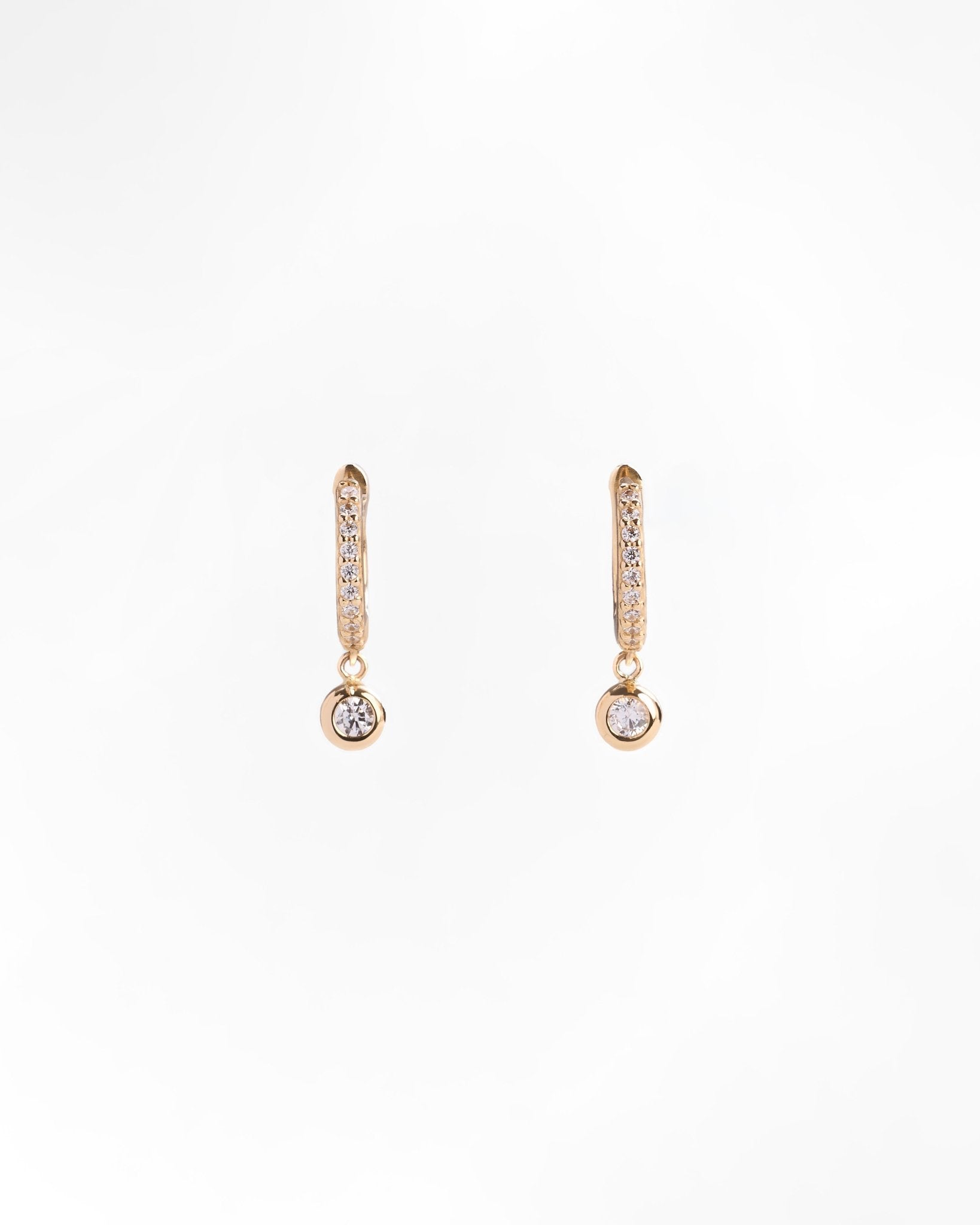 Orecchini a Cerchio con Pendente e Zirconi Pavé in Oro 14K - GIOIELLO ITALIANO