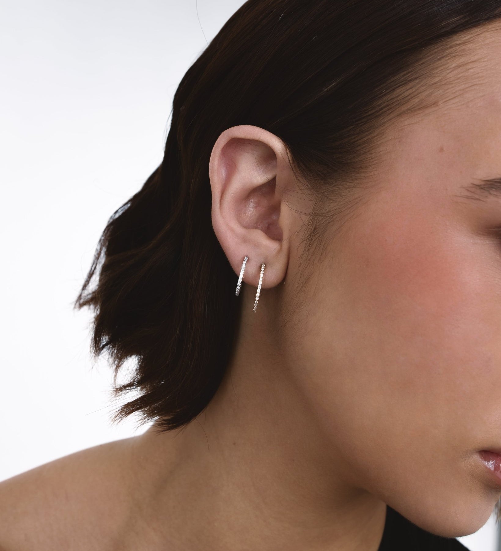Orecchini in Forma Unica con Zirconi Pavé in Oro 14K - GIOIELLO ITALIANO