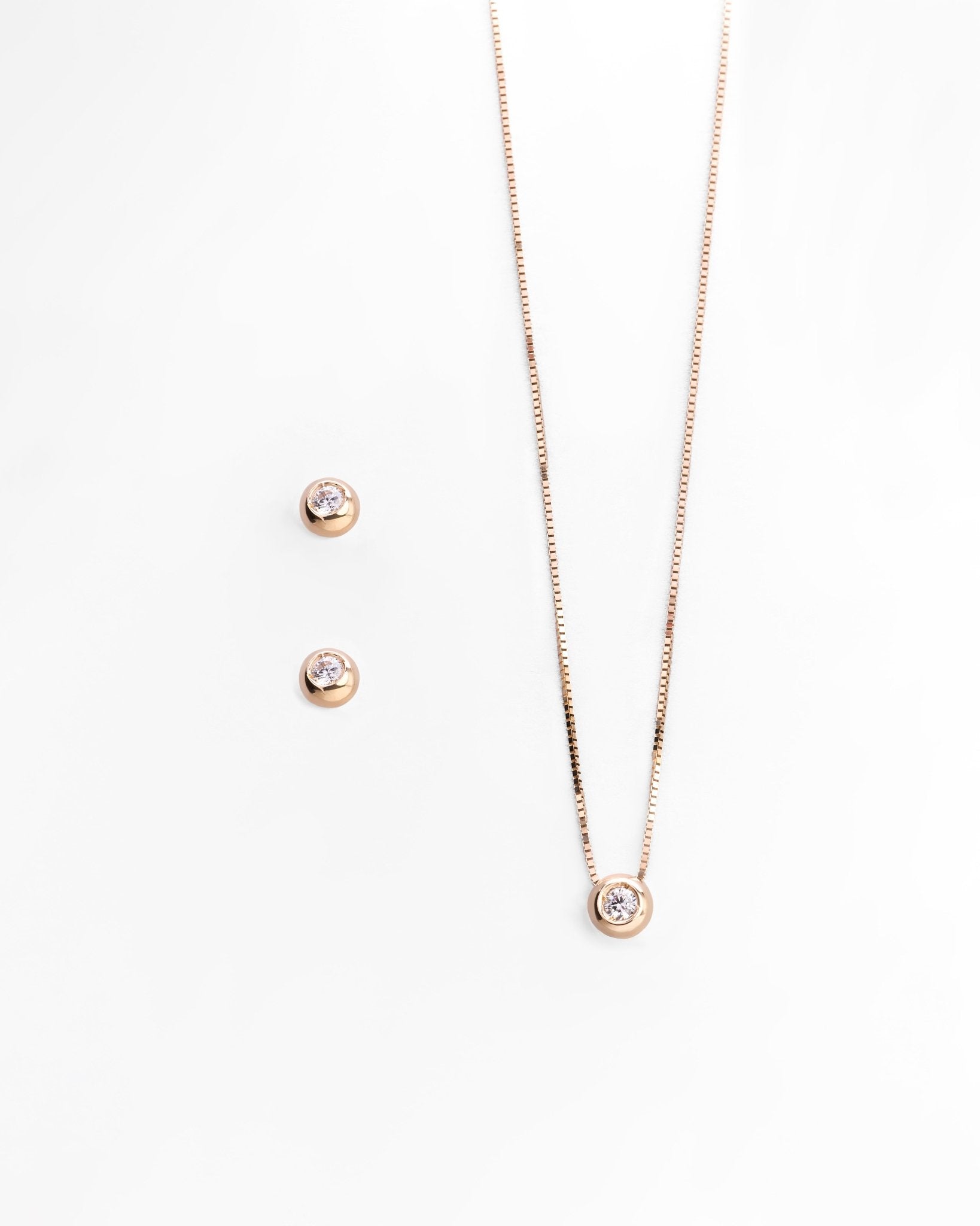 Orecchini minimalisti in oro giallo 14K con zirconi - GIOIELLO ITALIANO