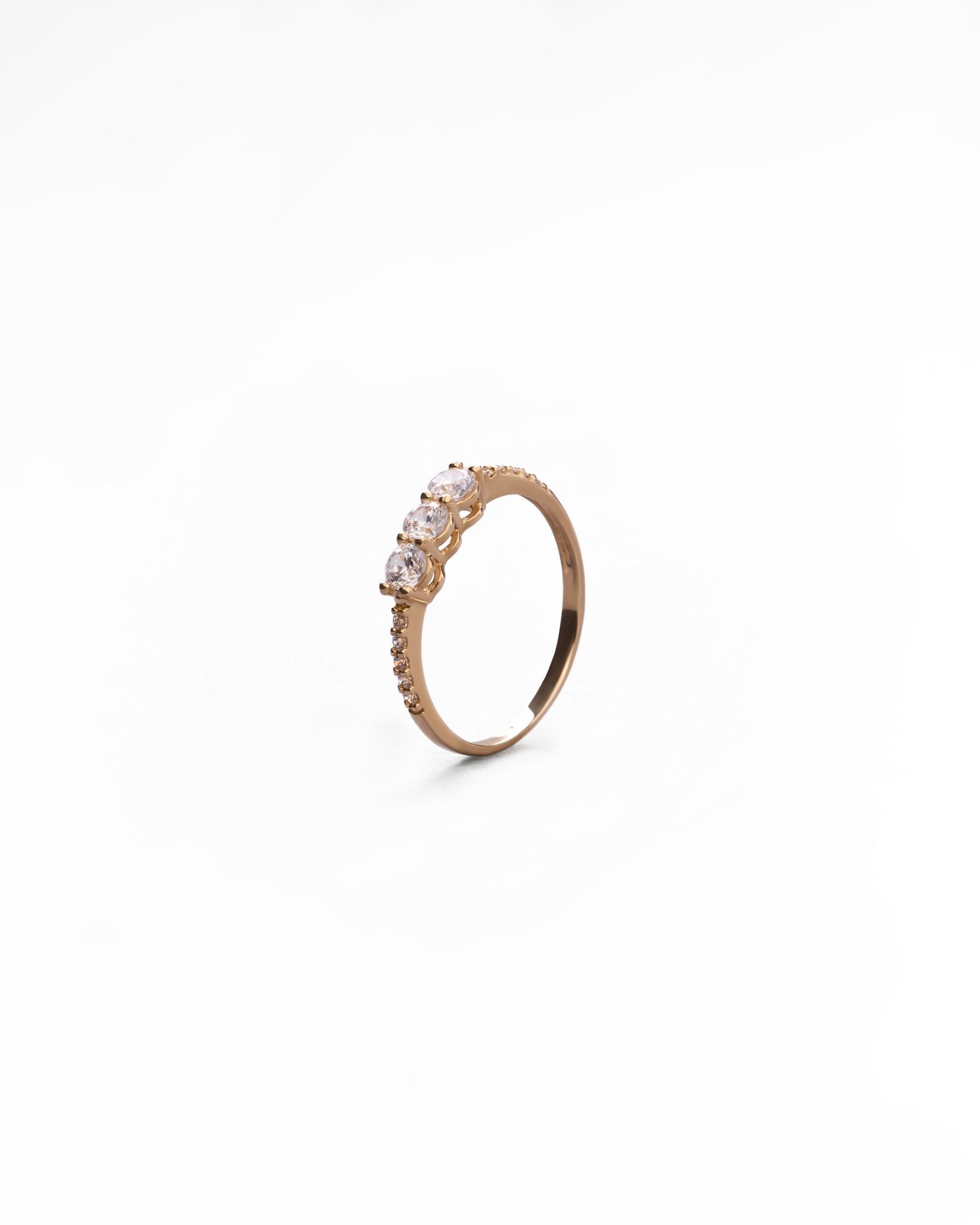 Anello con Tre Zirconi in Oro 14K - GIOIELLO ITALIANO