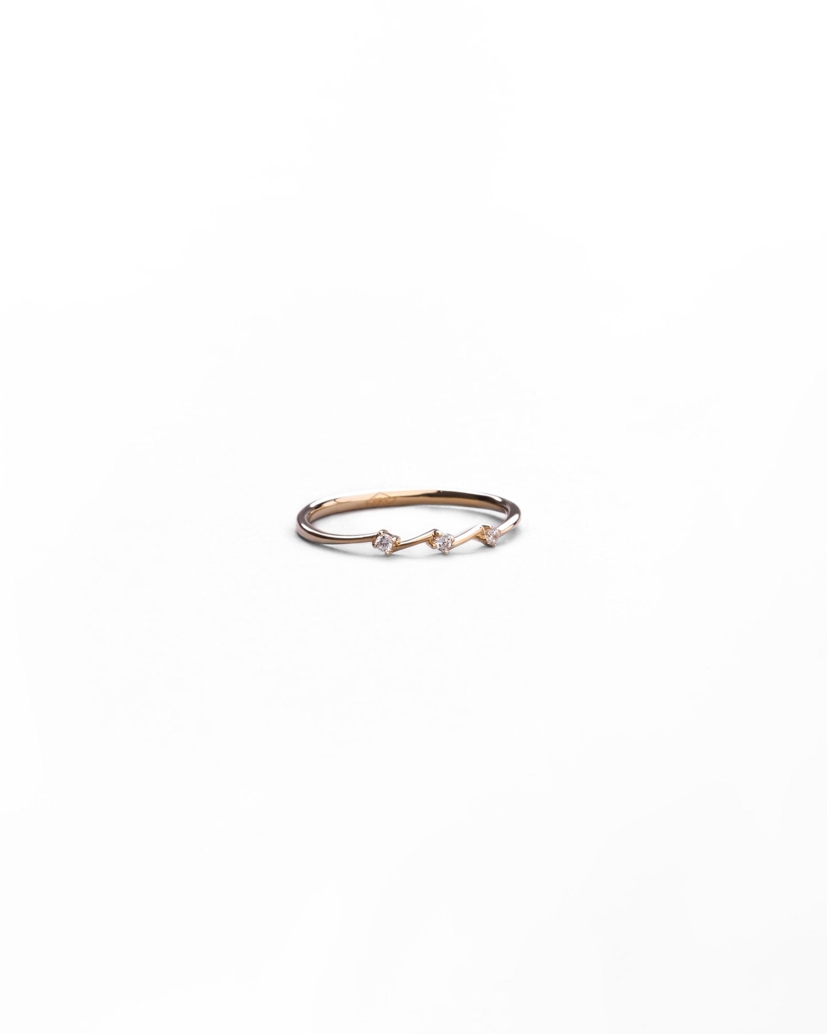 Anello Sottile con Zirconi in Oro 14K - GIOIELLO ITALIANO