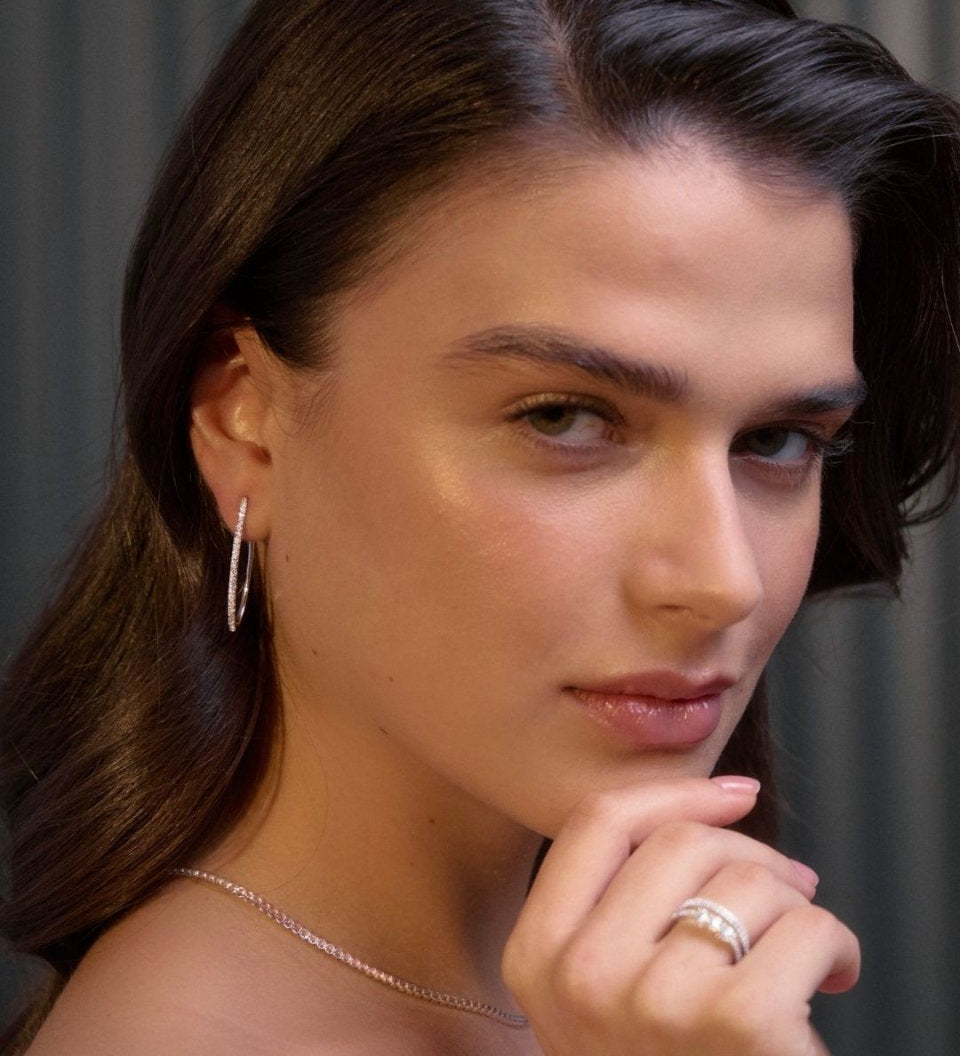 Orecchini Ovali in Oro Bianco 14K con Zirconi Pavé - GIOIELLO ITALIANO